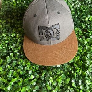 DC Men's Gray and Brown Cap